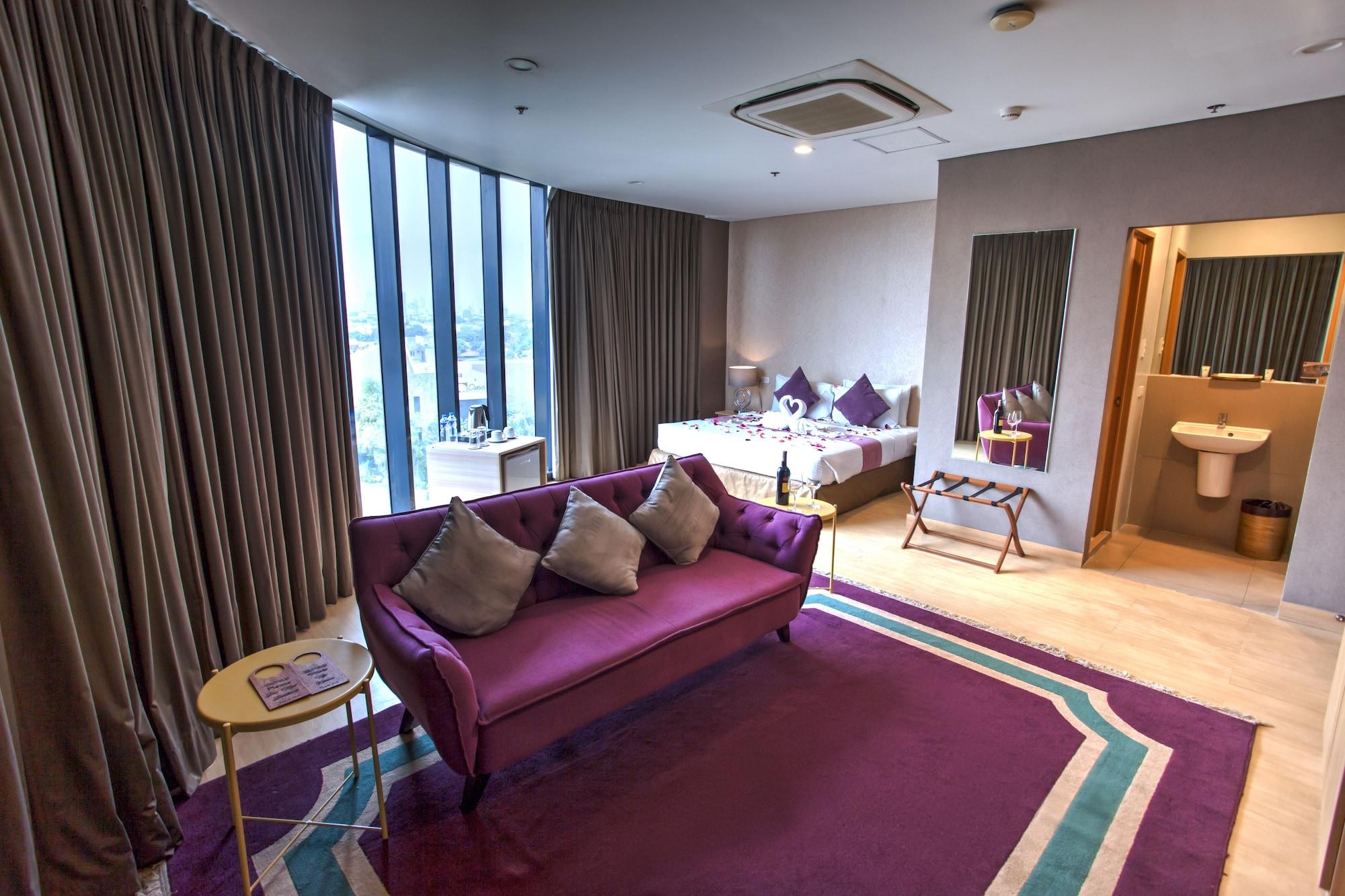 Madison 101 Hotel + Tower Кесон-Сити Экстерьер фото